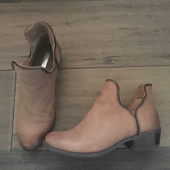 Bcbgeneratiom bootie - Picture 3 of 5